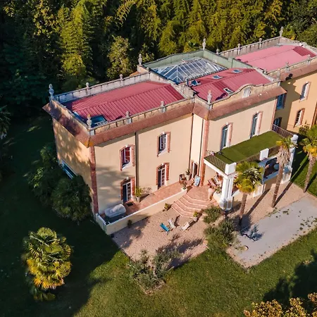 Chateau De Larunque, 15 P, Piscine Tennis - Plages 30 Mn בית נופש