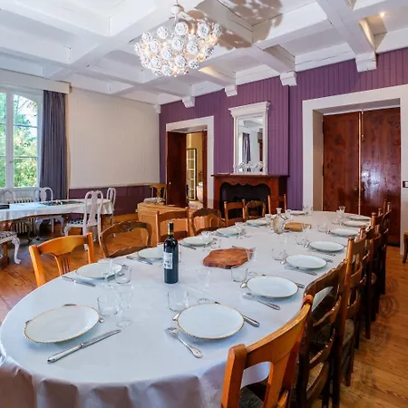 Chateau De Larunque, 15 P, Piscine Tennis - Plages 30 Mn בית נופש