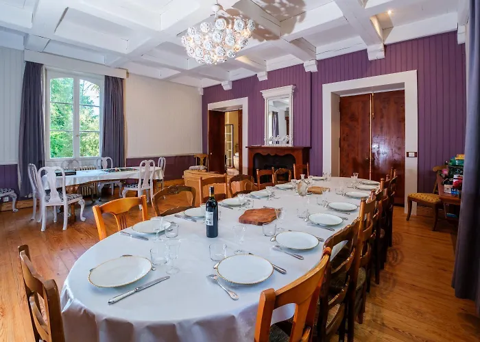 Chateau De Larunque, 15 P, Piscine Tennis - Plages 30 Mn Feriehus